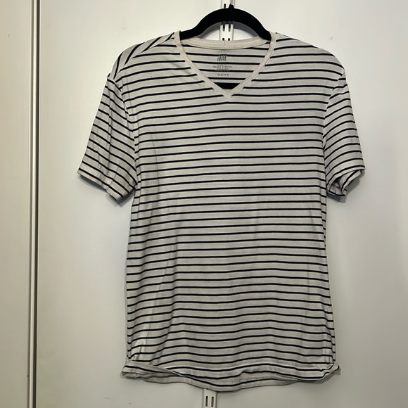 H &M Striped V Neck T shirt - Picture 1 of 2